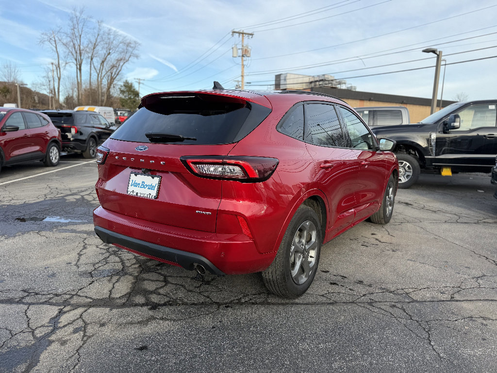 Certified 2023 Ford Escape ST-Line w/ Tech Pack #1 AWD/4WD image 5