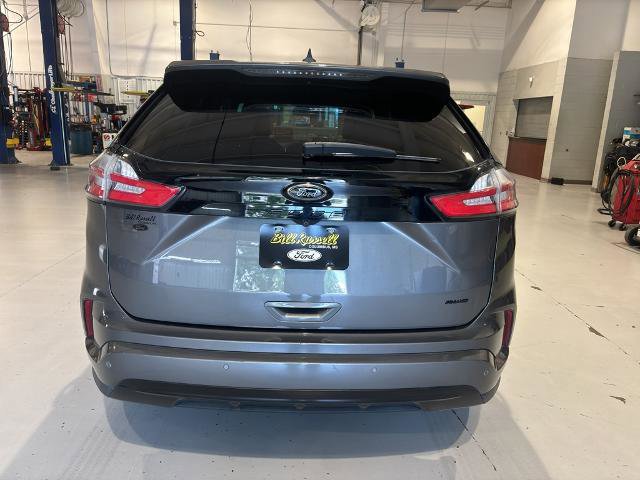 Certified 2022 Ford Edge SE w/ Black Appearance Package AWD/4WD image 4