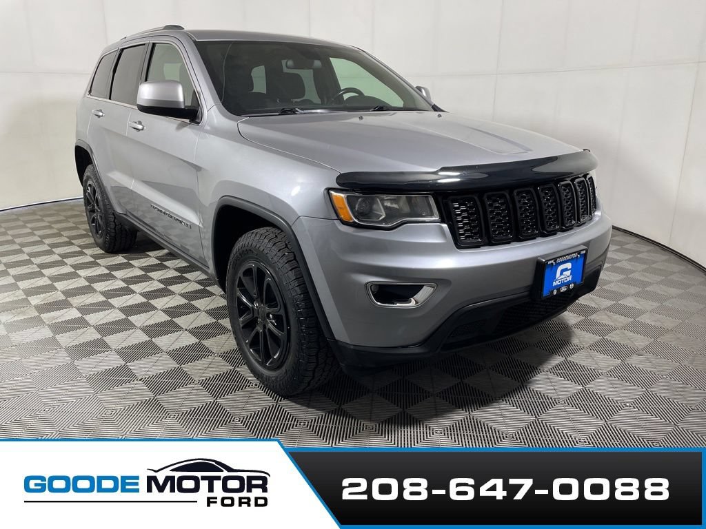 Used 2021 Jeep Grand Cherokee Laredo AWD/4WD image 2