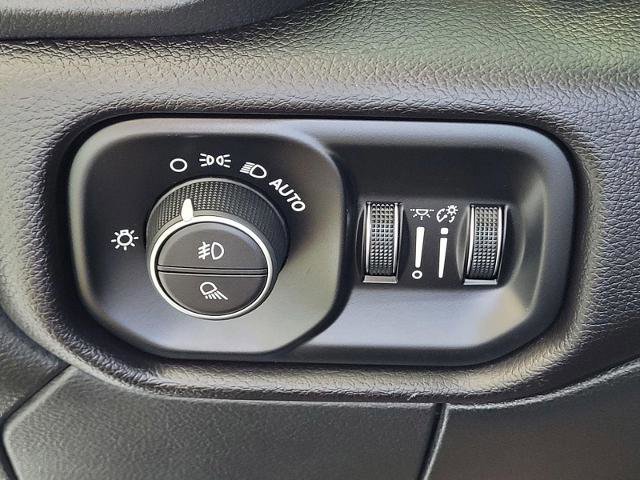 Used 2022 RAM 3500 Laramie w/ Night Edition image 18