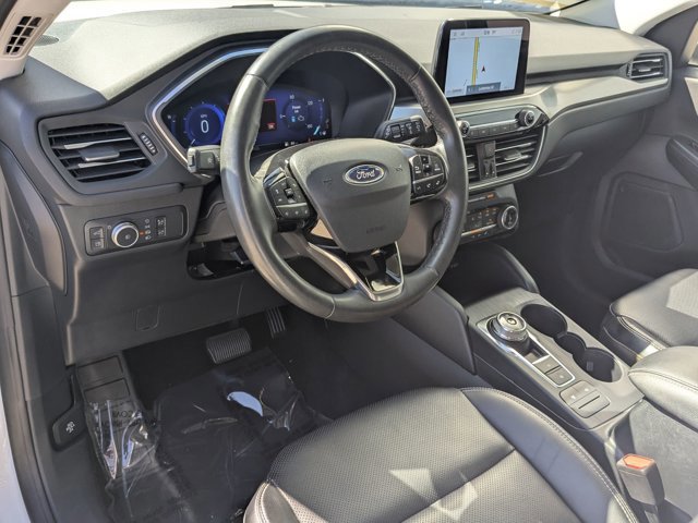 Certified 2022 Ford Escape Titanium w/ Class II Trailer Tow Package image 17