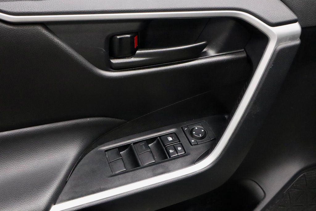 Used 2024 Toyota RAV4 LE image 22