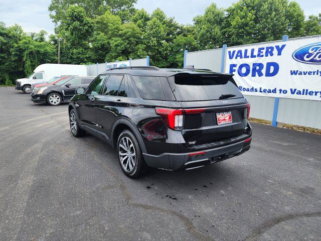 Certified 2026 Ford Explorer ST-Line AWD/4WD image 3
