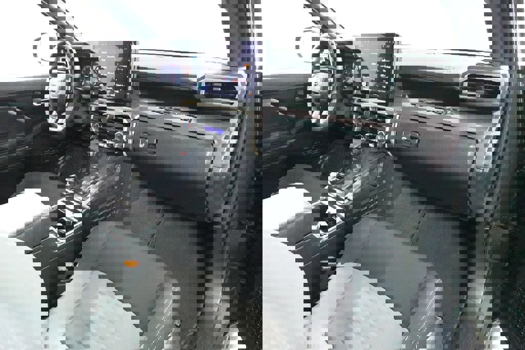 Used 2025 Toyota Tacoma TRD Off-Road image 31