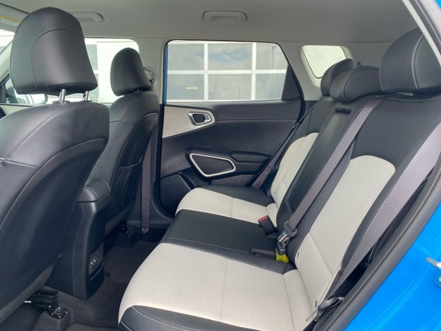 Used 2023 Kia Soul GT-Line FWD image 17