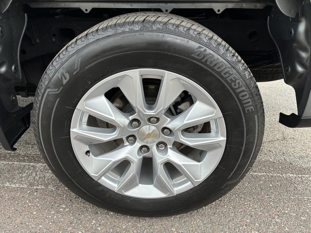 Used 2023 Chevrolet Silverado 1500 Custom image 17