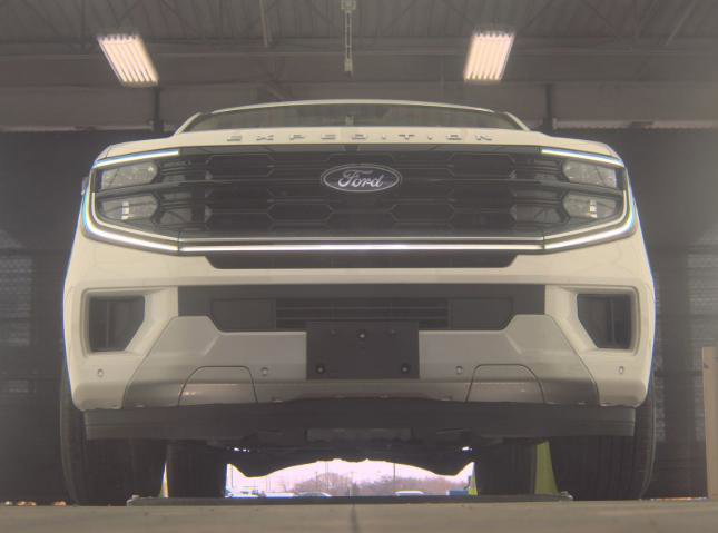 Certified 2025 Ford Expedition Platinum AWD/4WD image 8