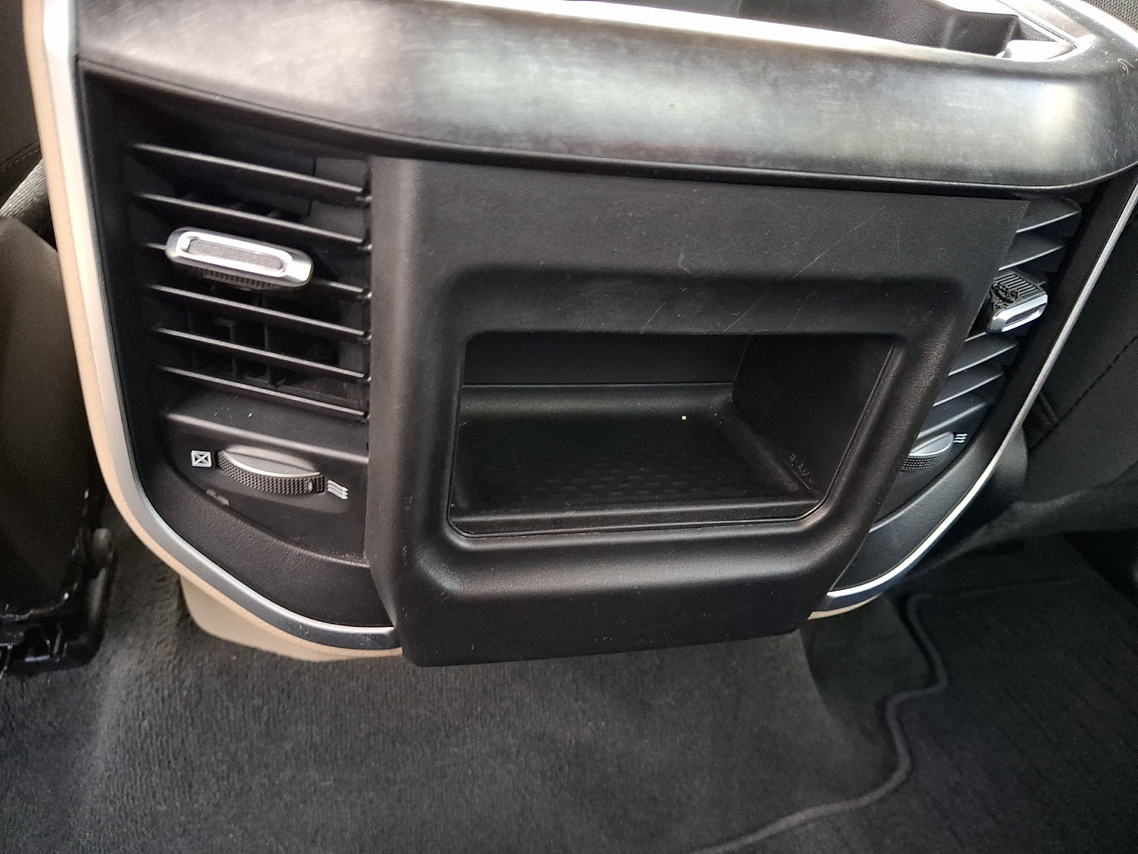 Used 2020 RAM 1500 Big Horn AWD/4WD image 12