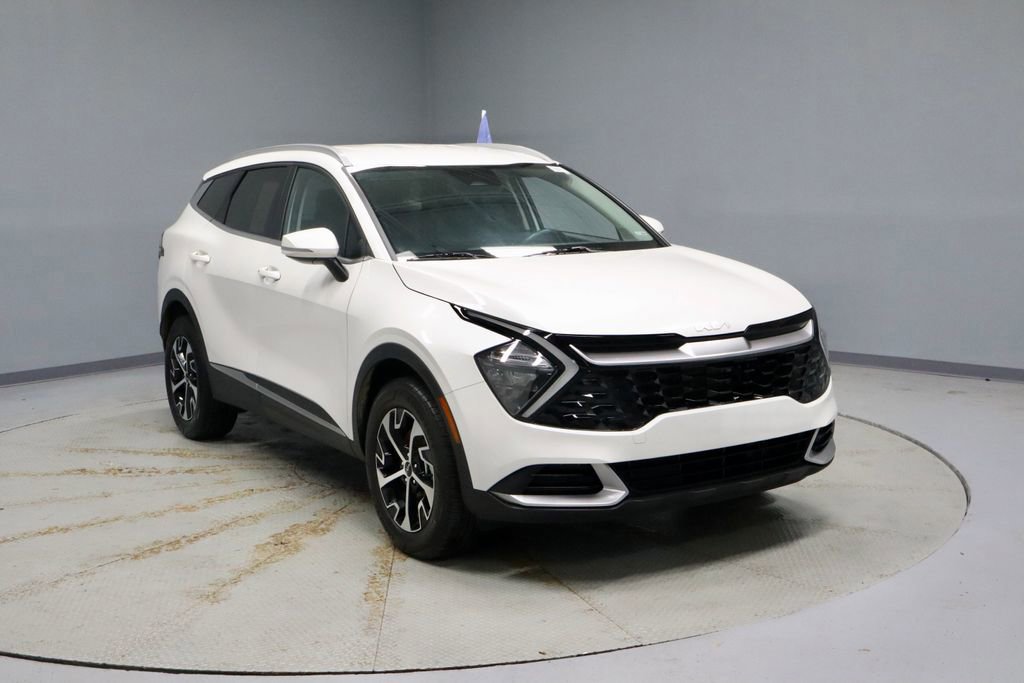Used 2023 Kia Sportage EX image 7