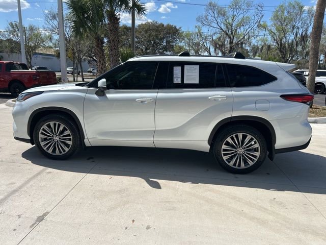 Used 2022 Toyota Highlander Platinum AWD/4WD image 7