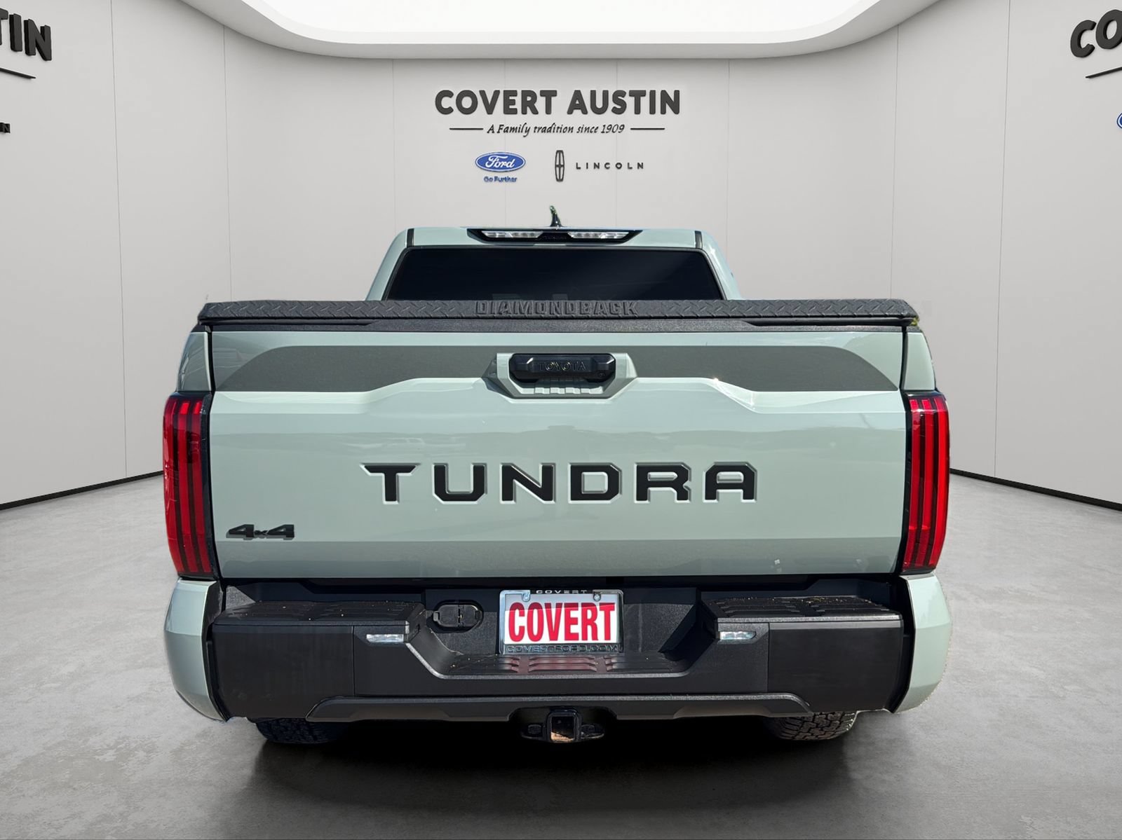 Used 2022 Toyota Tundra SR5 w/ TRD Off-Road Package AWD/4WD image 4