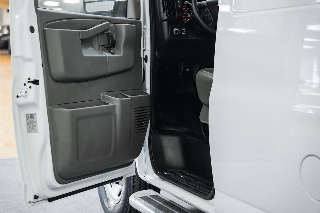 Used 2024 GMC Savana 2500 w/ Driver Convenience Package image 38
