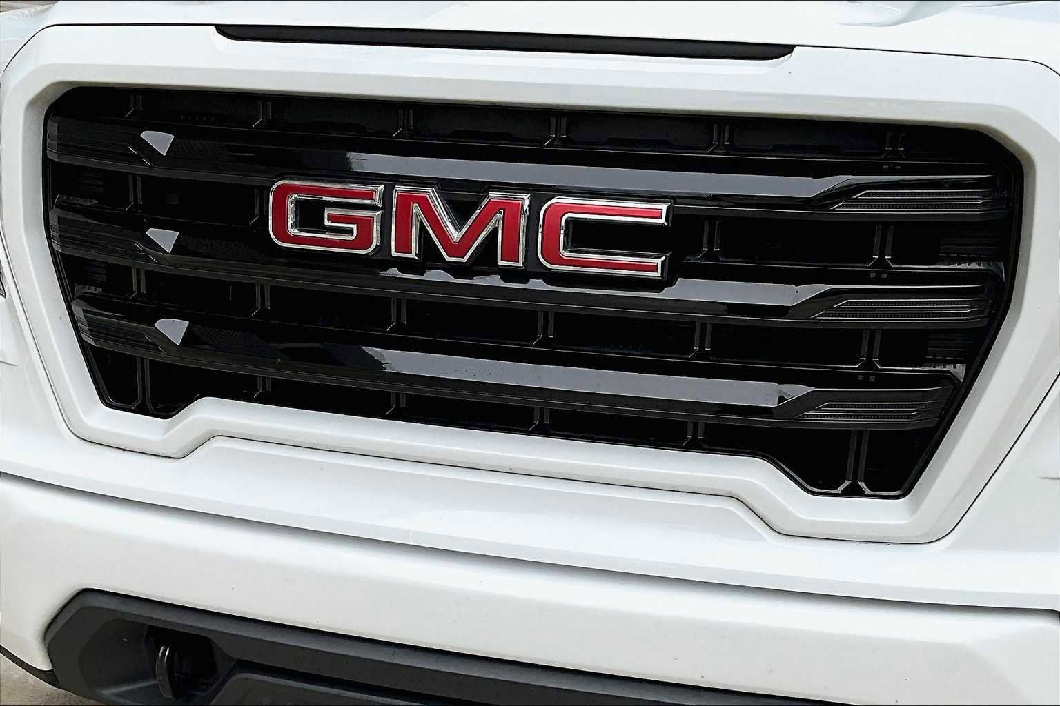 Used 2021 GMC Sierra 1500 Elevation image 30