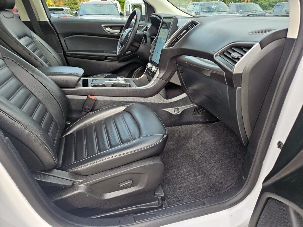 Certified 2024 Ford Edge SEL w/ Convenience Package AWD/4WD image 11