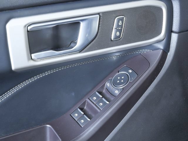 Certified 2020 Ford Explorer XLT w/ Equipment Group 202A AWD/4WD image 18