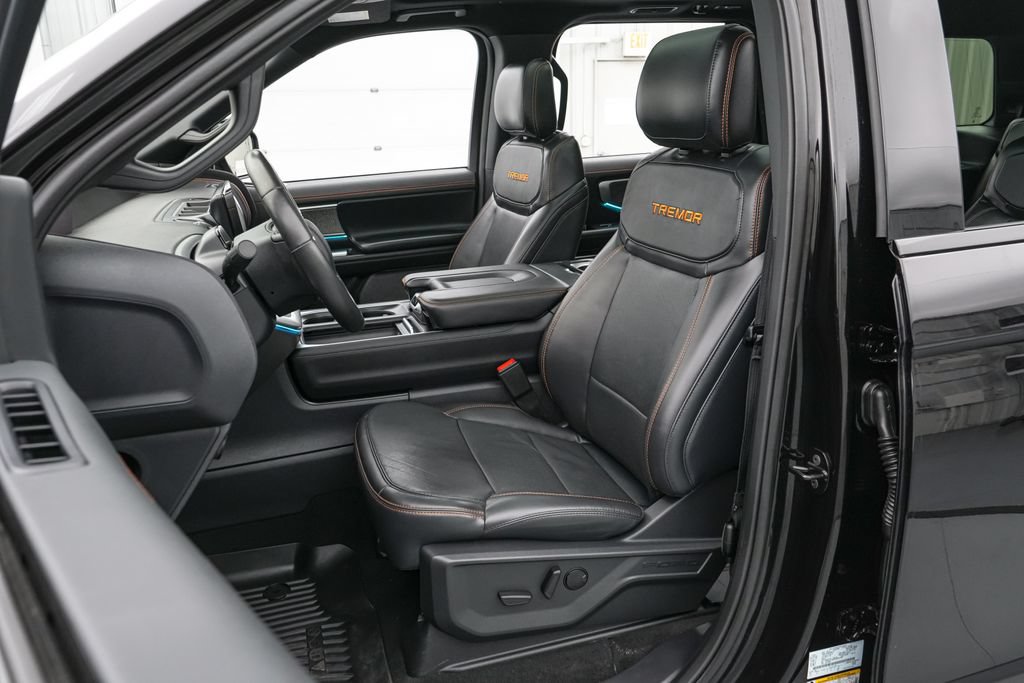 Certified 2025 Ford Expedition Tremor AWD/4WD image 19