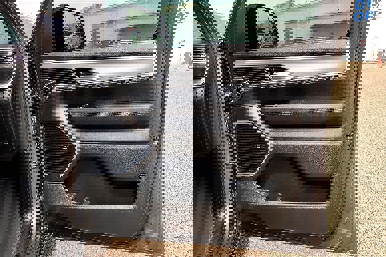 Used 2024 Jeep Wagoneer L Series II w/ Convenience Group I image 23