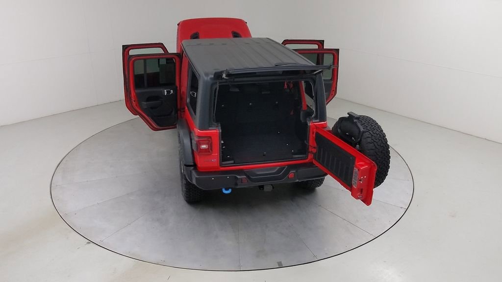 Used 2025 Jeep Wrangler Unlimited Rubicon 4xe w/ Convenience Group AWD/4WD image 53
