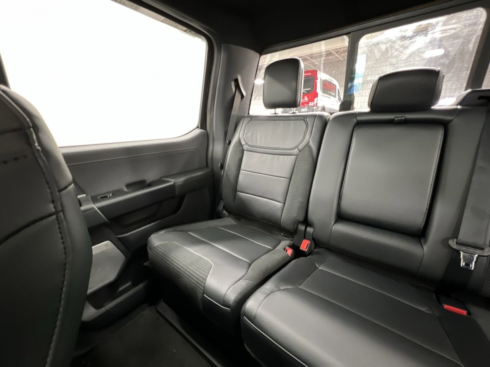 Certified 2023 Ford F150 Raptor w/ Raptor Carbon Fiber Package AWD/4WD image 16
