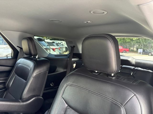 Certified 2022 Ford Explorer Limited w/ Equipment Group 301A RWD image 31