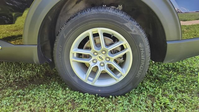 Certified 2025 Ford Explorer Active AWD/4WD image 9