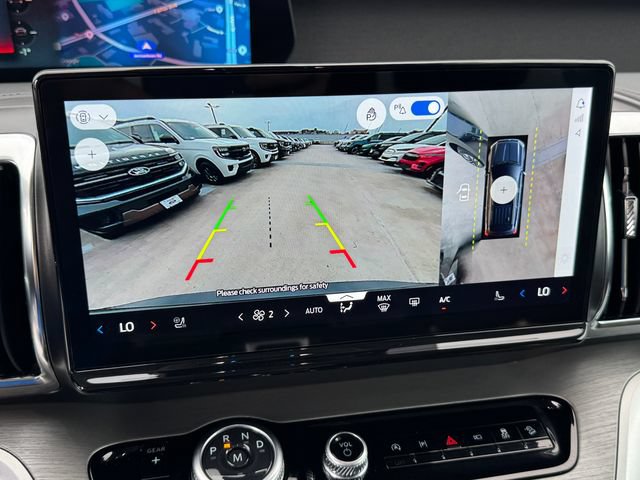 Certified 2025 Ford Expedition Max Platinum w/ Driver's Package AWD/4WD image 29