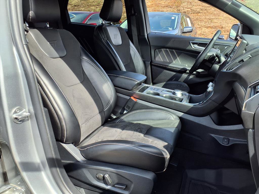 Certified 2021 Ford Edge ST w/ Equipment Group 401A image 8