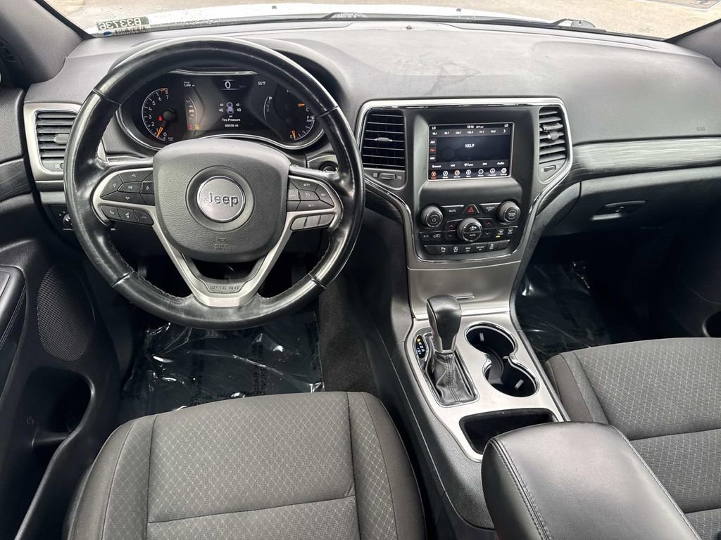 Used 2020 Jeep Grand Cherokee Laredo RWD image 10