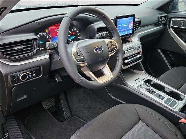 Certified 2024 Ford Explorer XLT RWD image 10