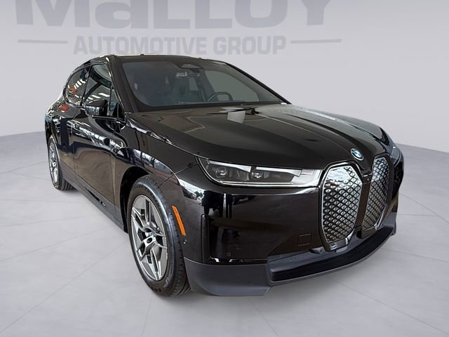 Used 2022 BMW iX xDrive50 w/ Convenience Package AWD/4WD image 7