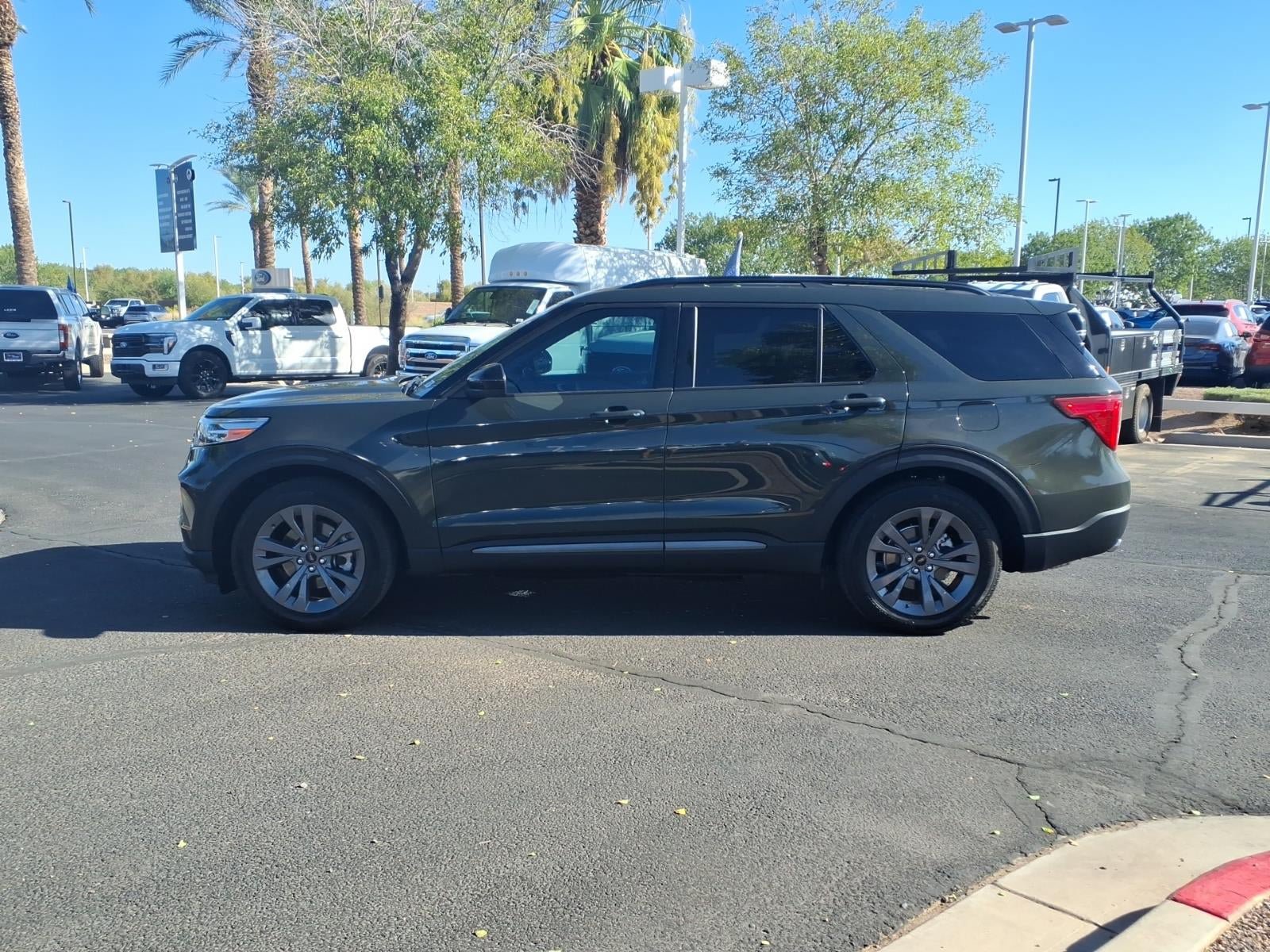 Certified 2024 Ford Explorer XLT w/ Equipment Group 202A RWD image 7