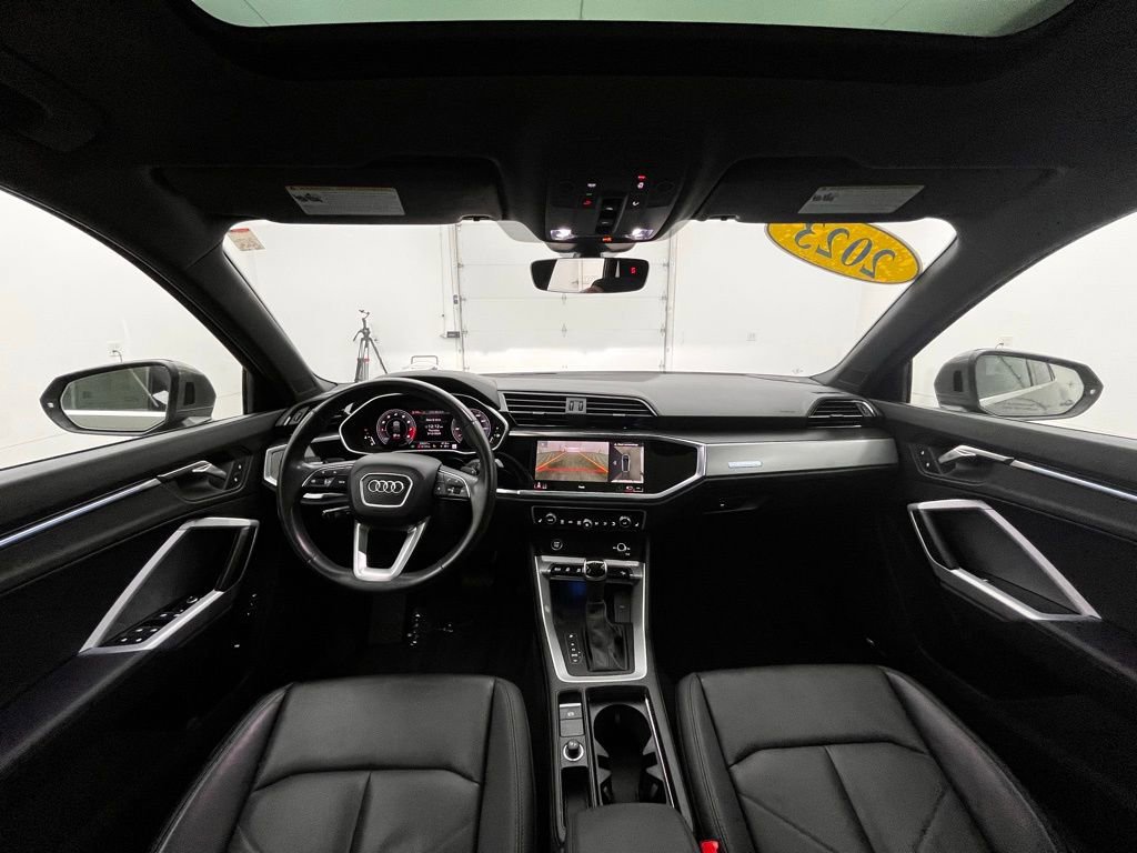 Used 2023 Audi Q3 2.0T Premium Plus w/ Premium Plus Package image 9