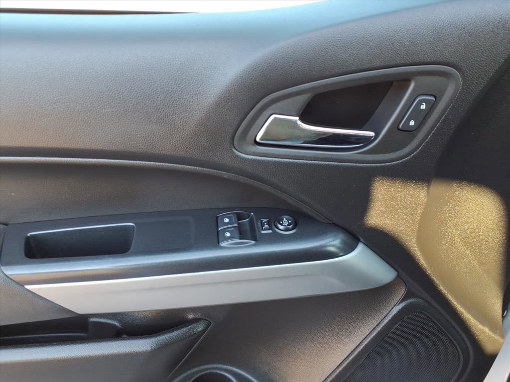 Used 2022 Chevrolet Colorado LT w/ Fleet Safety Package image 11