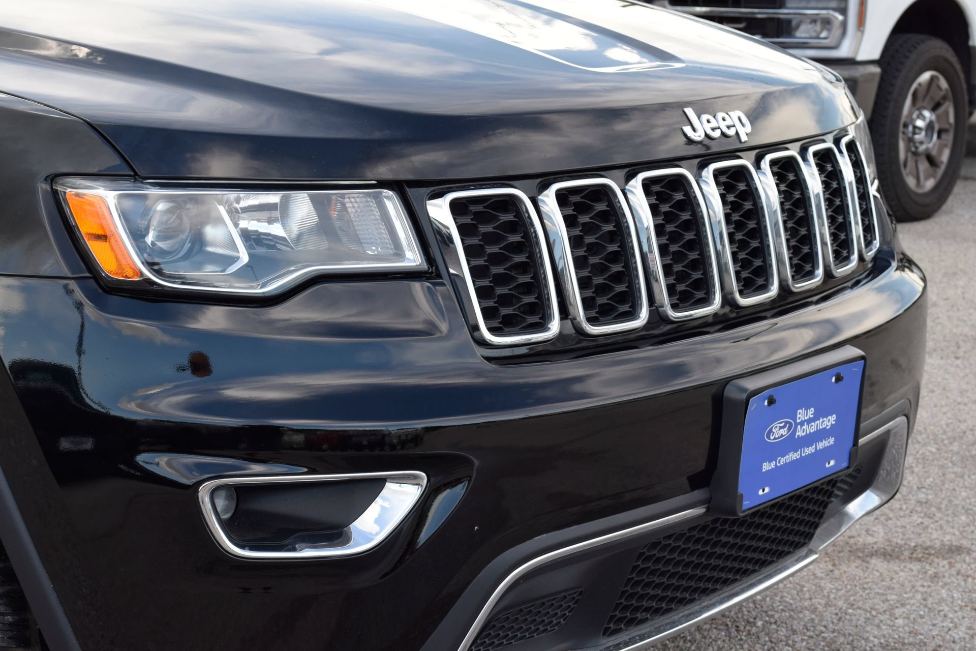Used 2020 Jeep Grand Cherokee Limited AWD/4WD image 22
