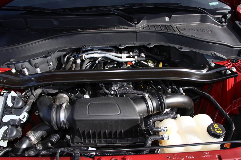 Certified 2021 Ford Explorer Platinum w/ Equipment Group 601A image 30