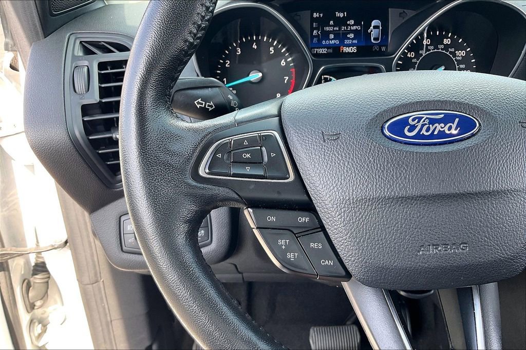 Certified 2019 Ford Escape SEL FWD image 17