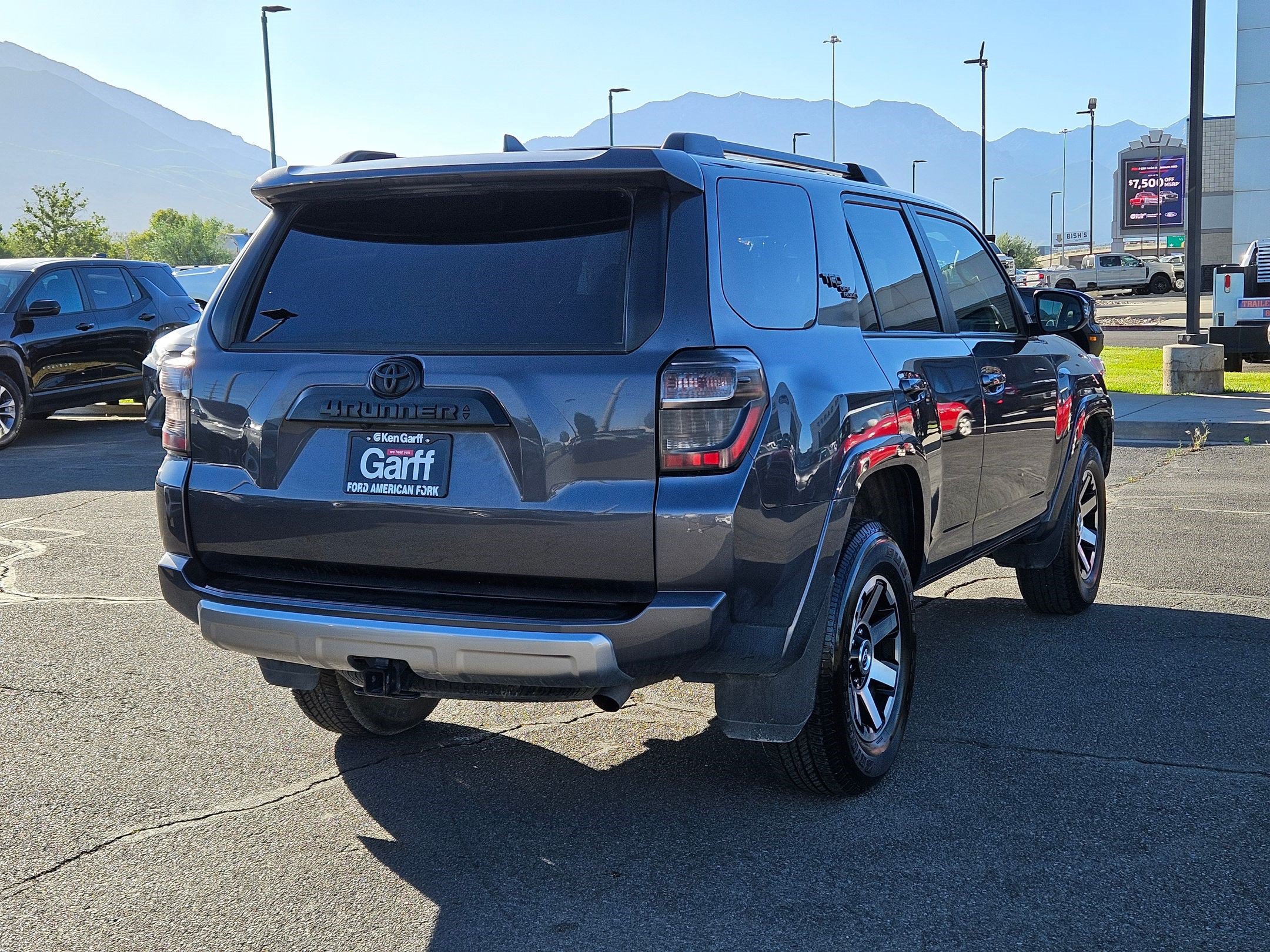 Used 2023 Toyota 4Runner TRD Off-Road Premium w/ Off Road Premium Plus Package AWD/4WD image 3