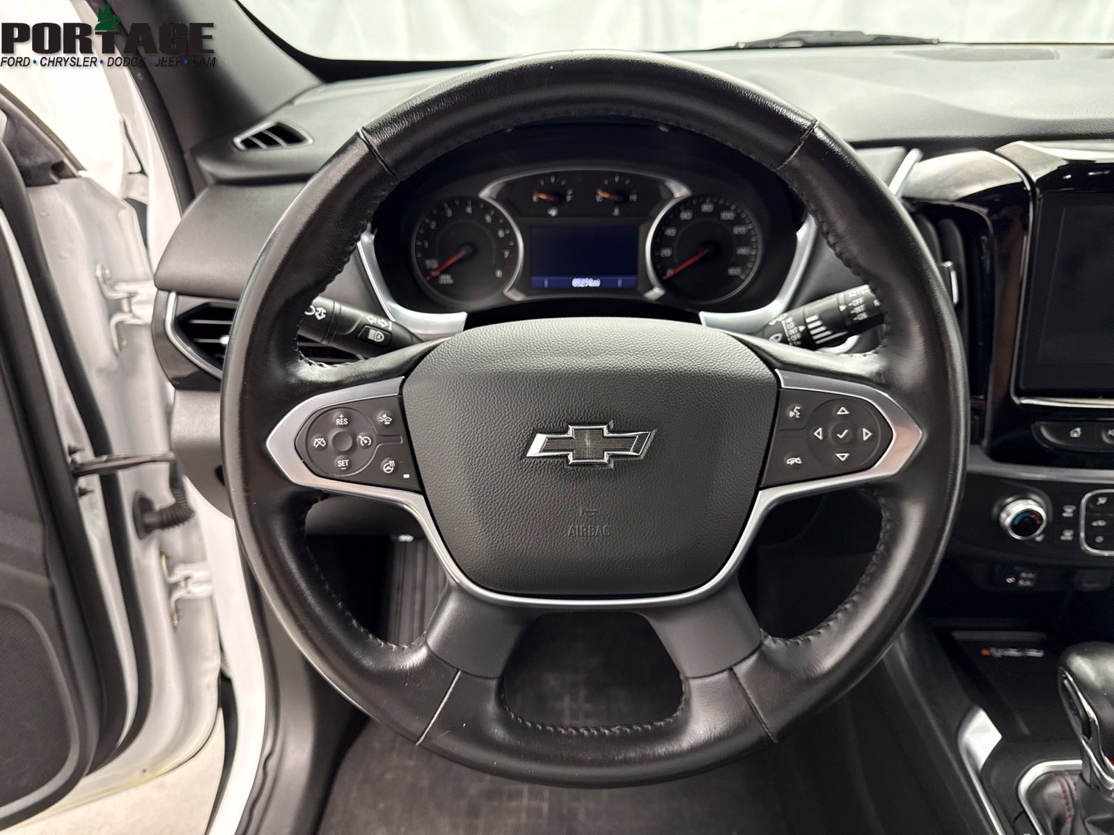 Used 2022 Chevrolet Traverse RS w/ LPO, Floor Liner Package AWD/4WD image 12