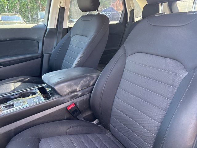 Certified 2019 Ford Edge SE image 6