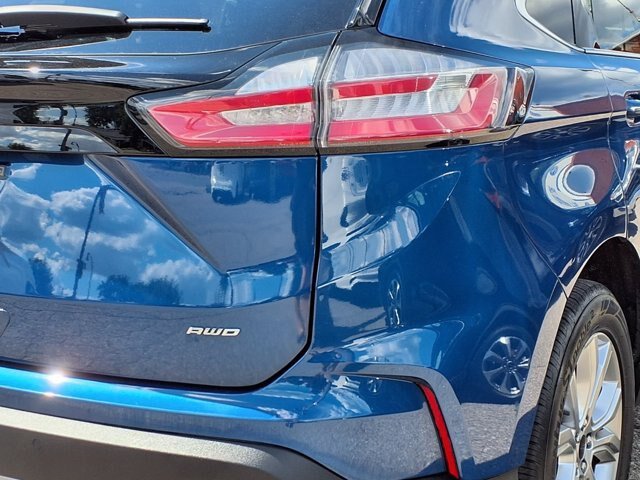 Certified 2023 Ford Edge Titanium AWD/4WD image 23