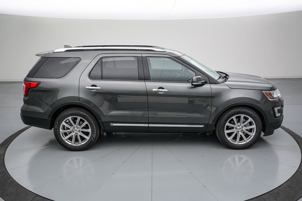 Certified 2017 Ford Explorer Limited image 3