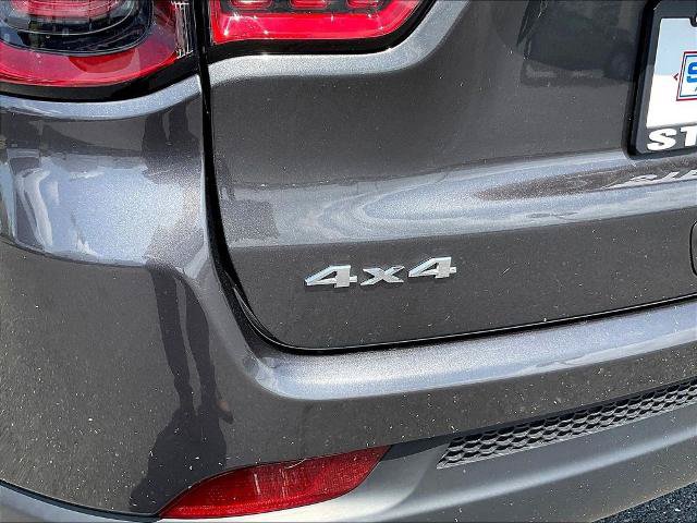 Used 2022 Jeep Compass Limited AWD/4WD image 24