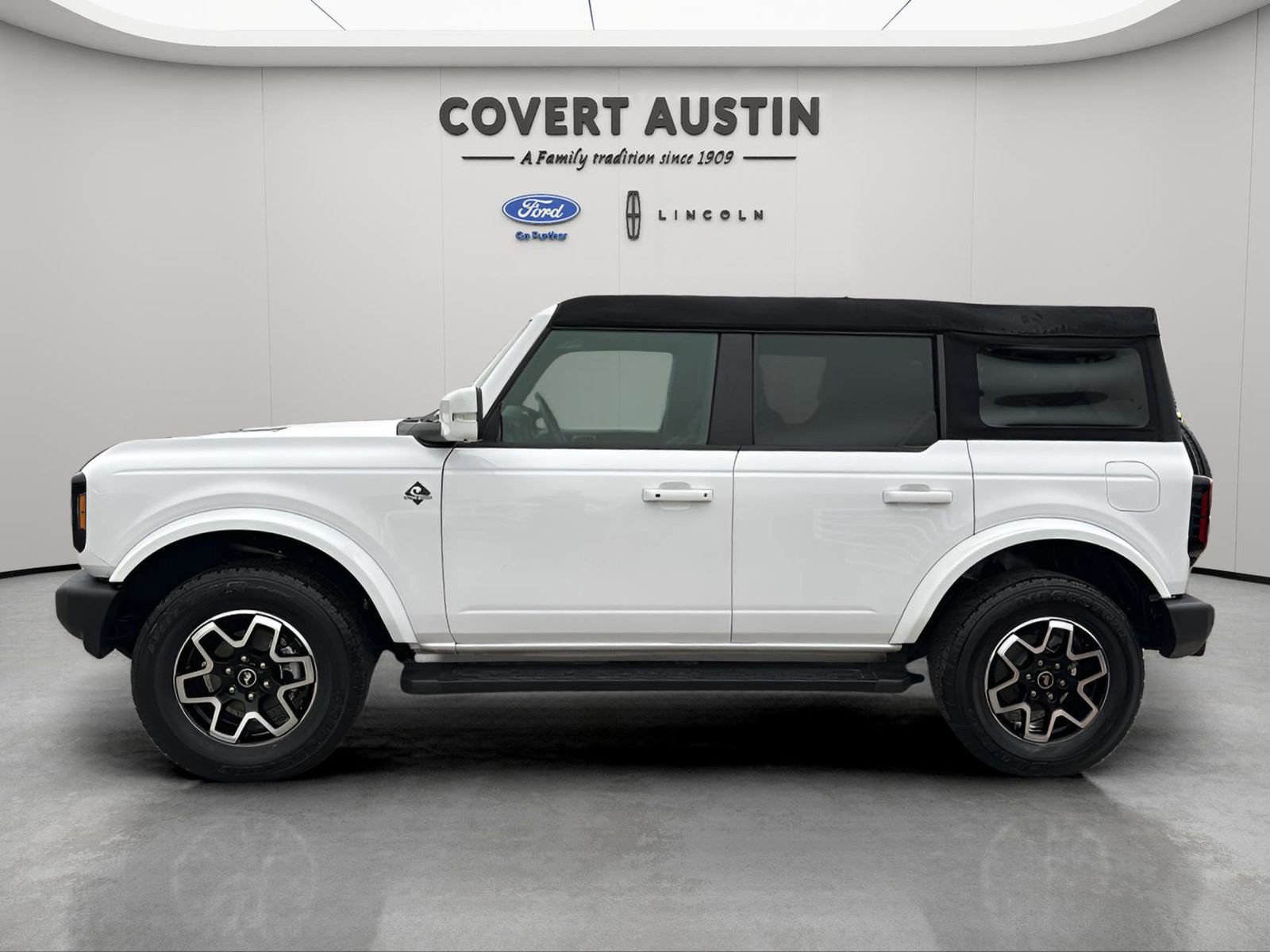 Certified 2023 Ford Bronco Outer Banks image 2