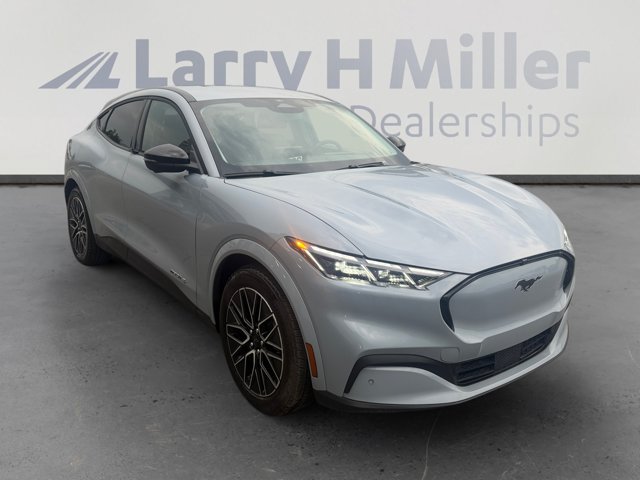 Certified 2025 Ford Mustang Mach-E Premium AWD/4WD image 7