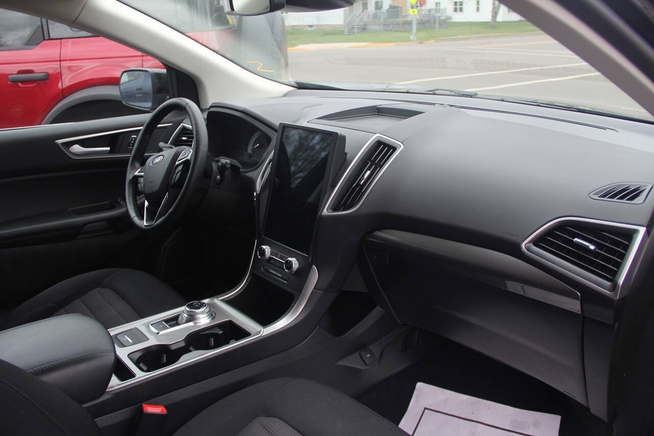Certified 2024 Ford Edge SEL w/ Convenience Package AWD/4WD image 23