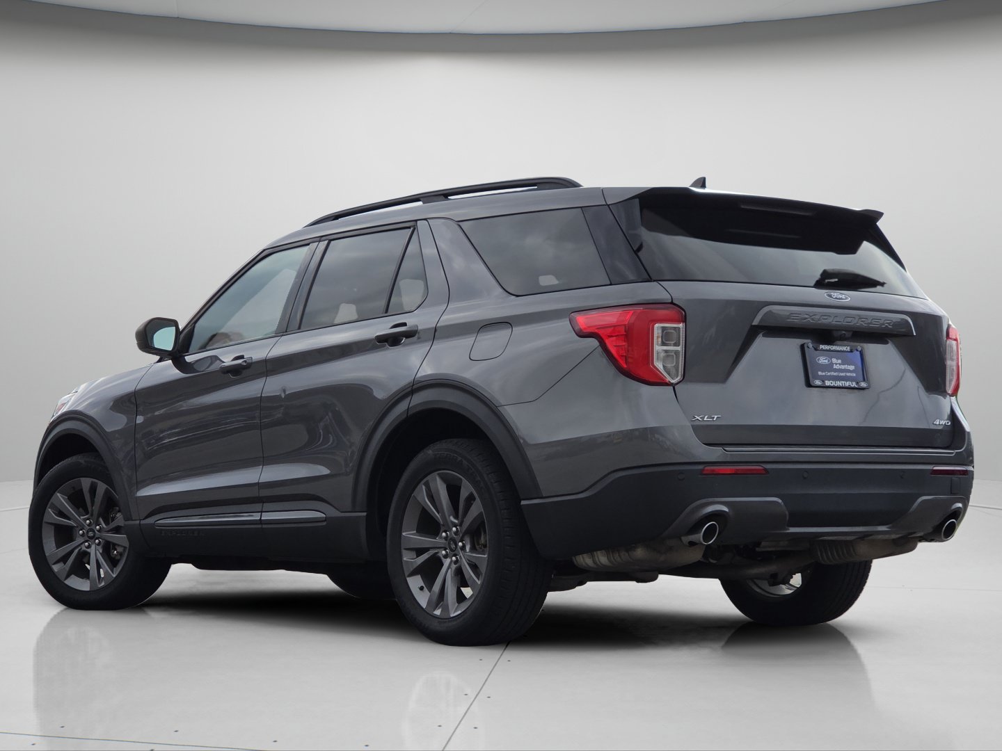 Certified 2021 Ford Explorer XLT w/ Equipment Group 202A AWD/4WD image 20