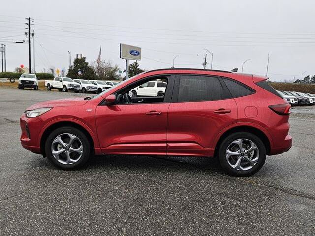Certified 2023 Ford Escape ST-Line Select w/ Tech Pack #2 AWD/4WD image 4