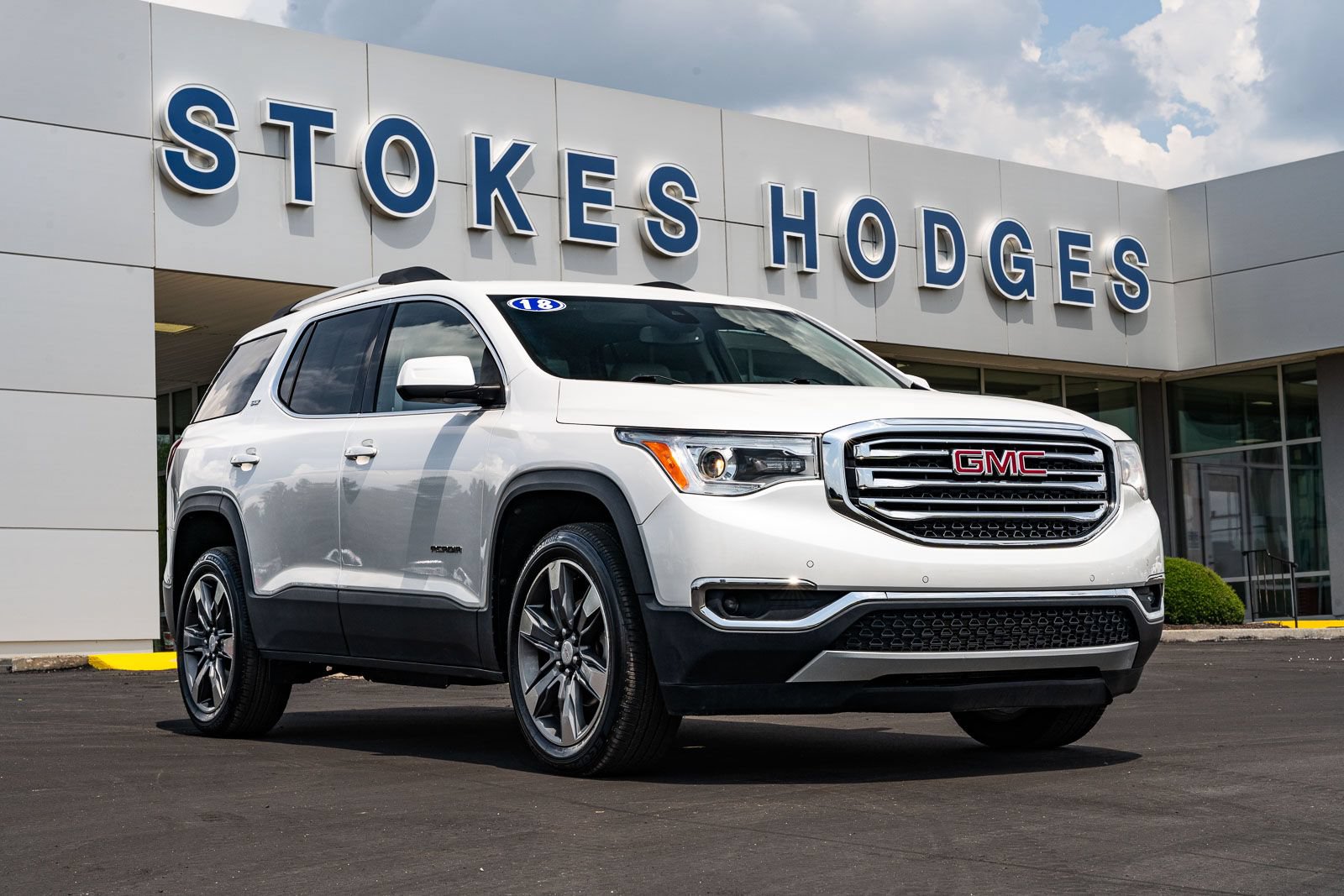 Used 2018 GMC Acadia SLT FWD image 1