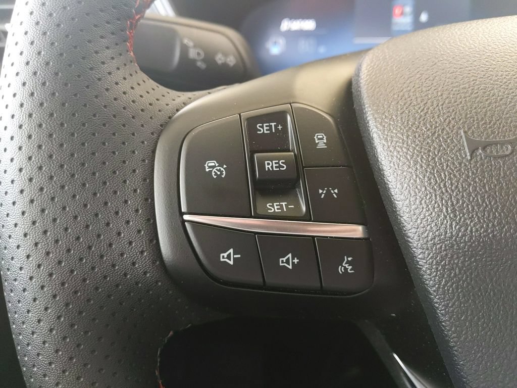 Certified 2023 Ford Escape ST-Line Elite AWD/4WD image 16