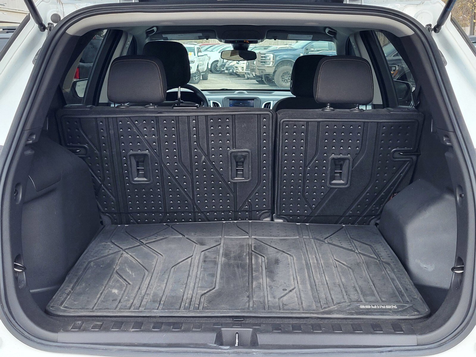 Used 2023 Chevrolet Equinox LT w/ LPO, Floor Liner Package image 31